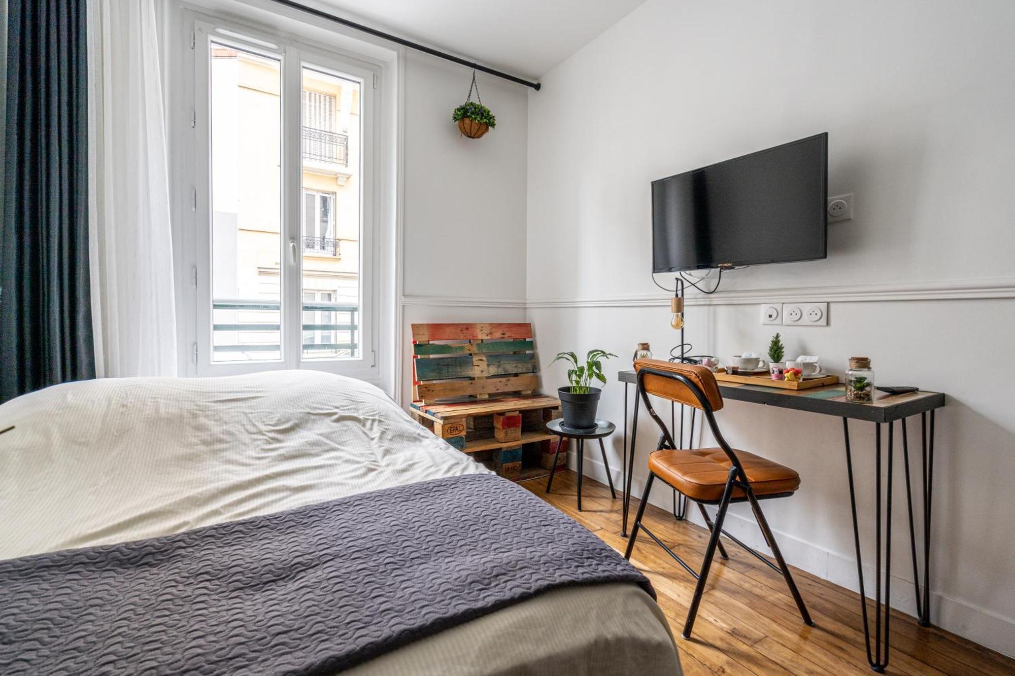 Au Marche Aux Puces De Saint Ouen Apartment Exterior photo
